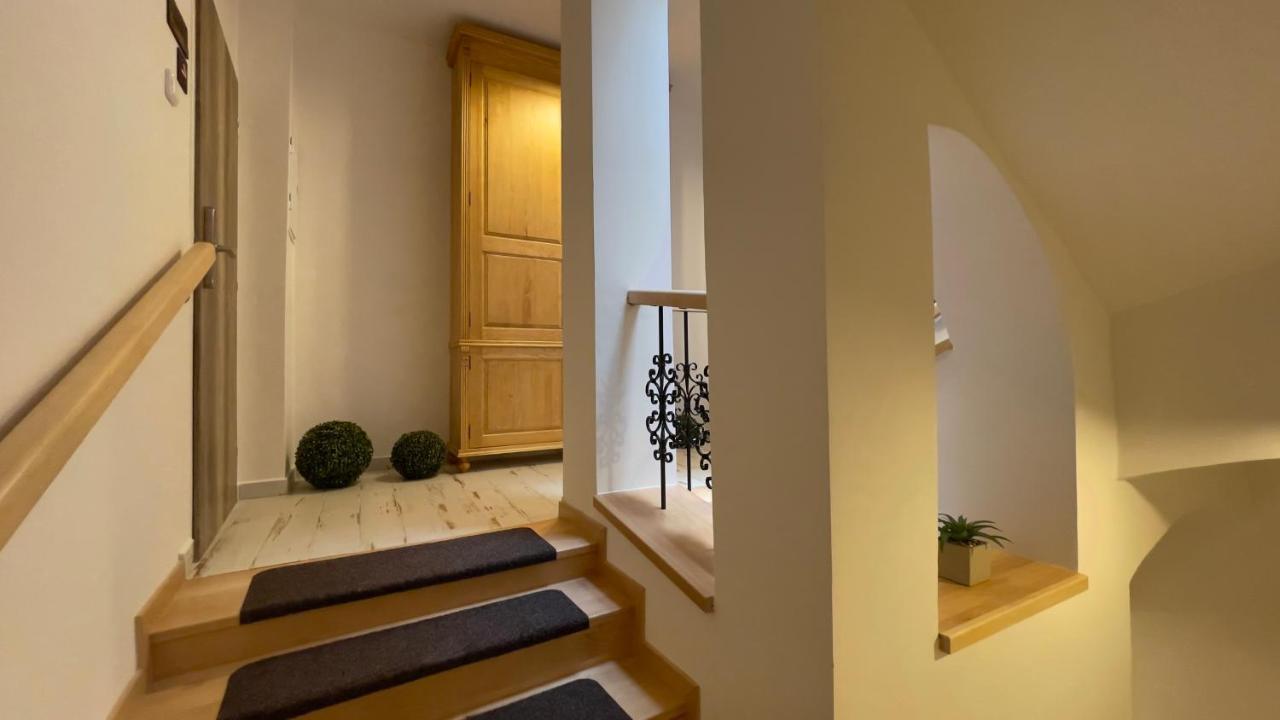 R&J Apartmany Броумов Екстериор снимка
