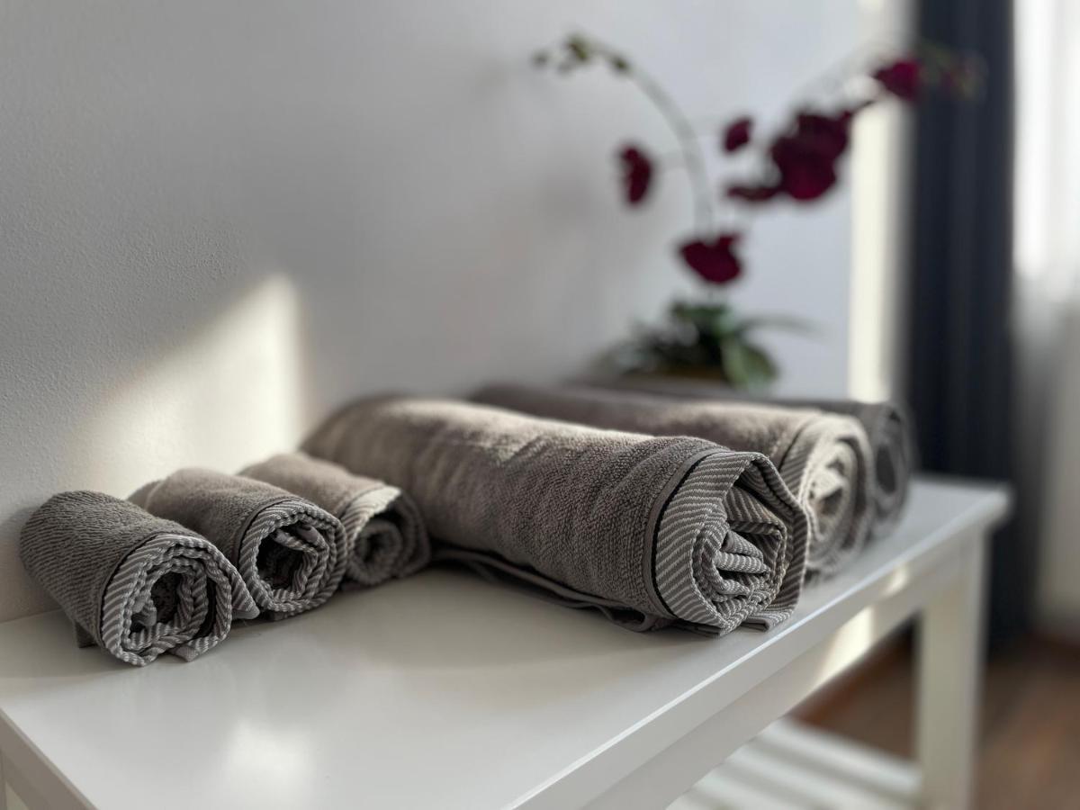 R&J Apartmany Броумов Екстериор снимка