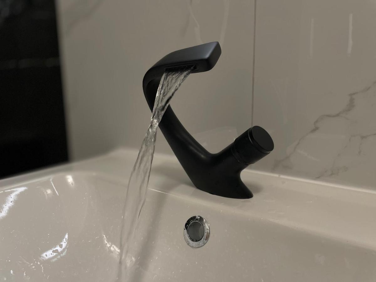 R&J Apartmany Броумов Екстериор снимка